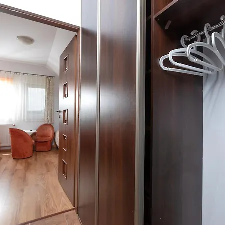 Δωμάτια σε οικογενειακή κατοικία 