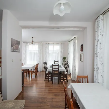 Δωμάτια σε οικογενειακή κατοικία 