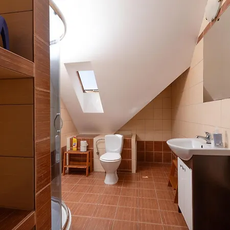 Δωμάτια σε οικογενειακή κατοικία 